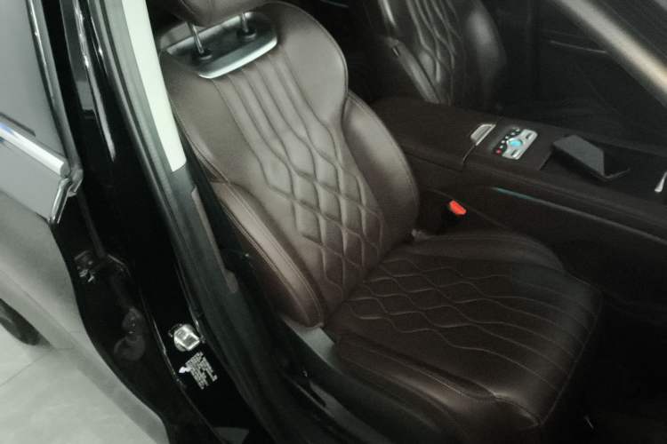 Used EXEED Lanyue 2023 400T Four-Wheel Drive Star Prestige Edition 6 Seats Right Front Seat