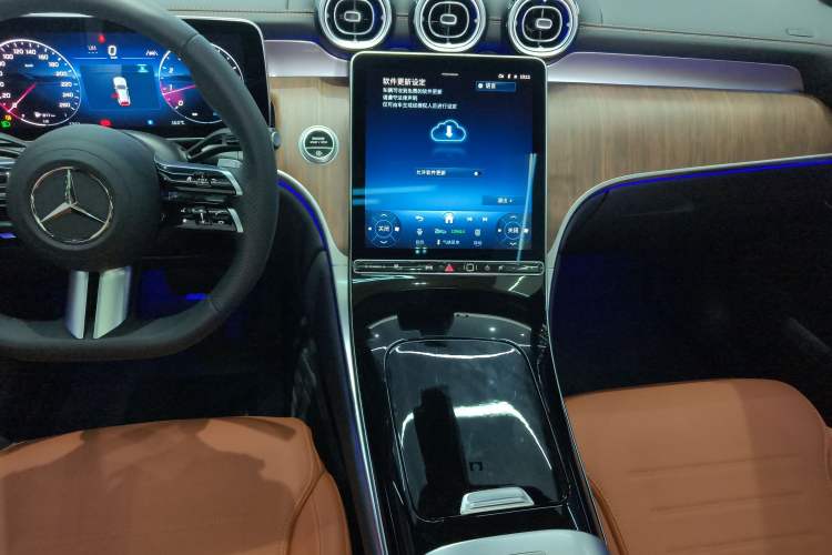 Used Mercedes-Benz GLC 2025 Refreshed GLC 300 L 4MATIC Dynamic Version 5 Seats