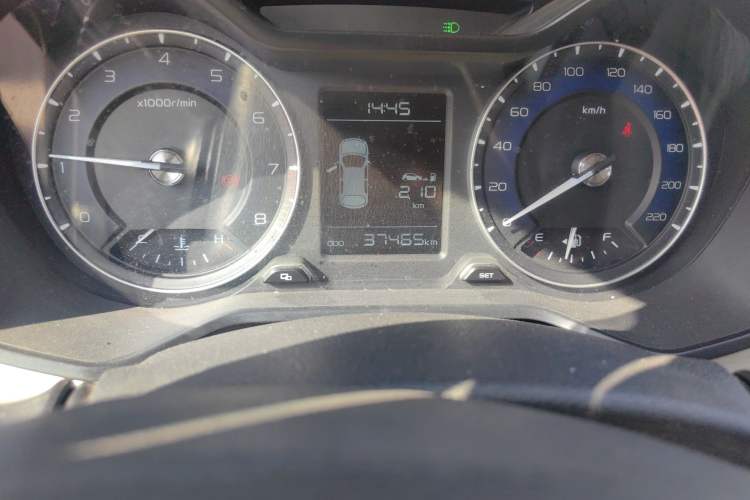 Used Geely Auto Vision X3 2019 Upgraded Model 1.5L Manual Elite Version Odometer Close Up