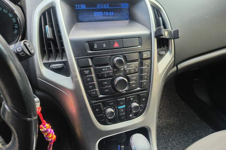 Used Buick GT 2010 XT 1.6L Automatic Fashion Edition