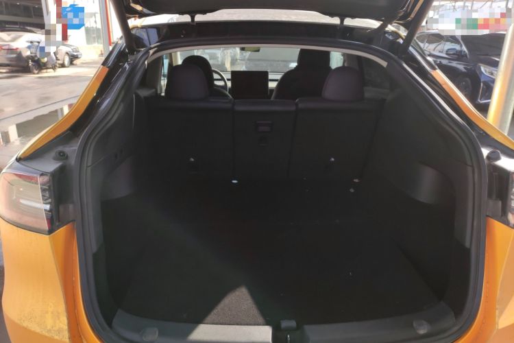 Used Tesla Model Y 2021 Standard Range Rear-Wheel Drive Version Trunk