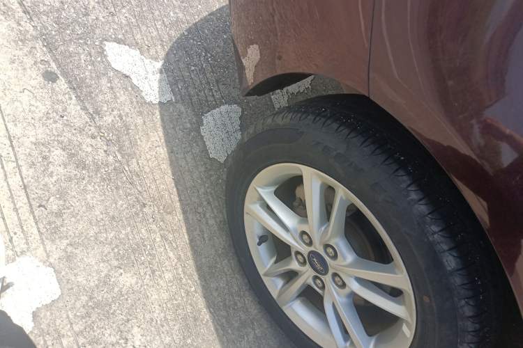 Used Ford Escort 2019 Revised Version 1.5L Automatic Enjoyment Type China VI Standard Right Rear Wheel Hub