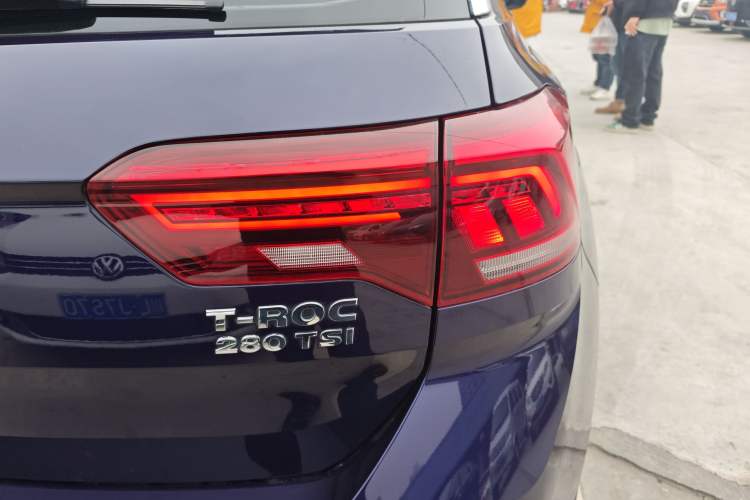 Used Volkswagen T-ROC 2018 280TSI DSG Two-Wheel Drive Advanced Version China V Emission Standard
