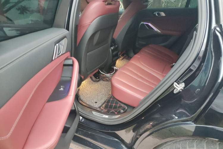 Used BMW X6 2021 xDrive40i M Sport Package Left Rear Seat