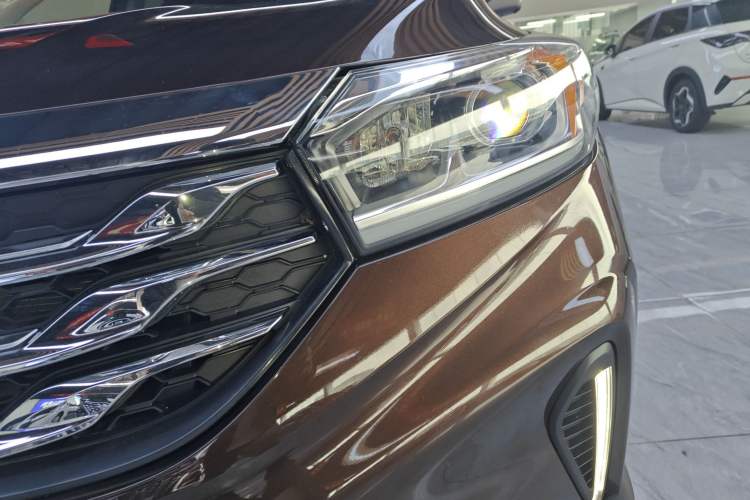 Used GAC Trumpchi GS4 2018 235T Automatic Two-Wheel Drive Luxury Smart Connectivity Version Left Front Headlight