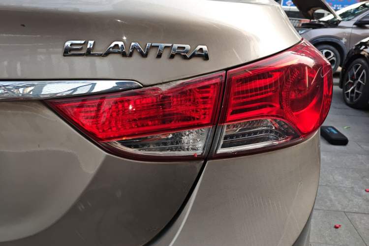 Used Hyundai Elantra (5th Generation / Langdong) 2015 1.6L Automatic Fashion Model
