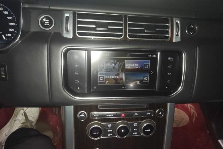 Used Land Rover Range 2016 3.0 SC V6 Vogue SE Long-Wheelbase Edition Audio And AC Panel