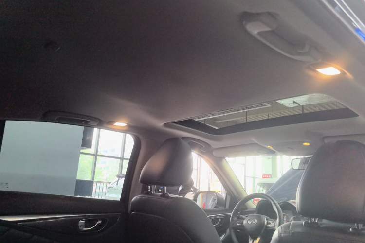 Used Infiniti Q50L 2018 2.0T Comfort Edition China VI Standard Headliner