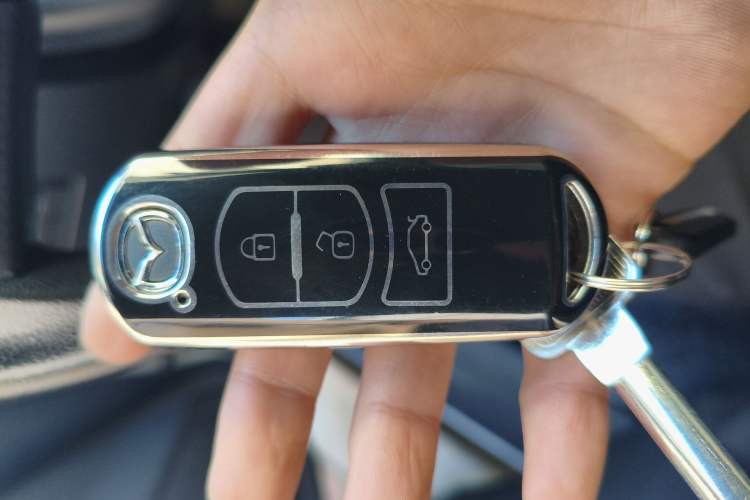 Used Mazda 3 Axela 2014 Sedan 1.5L Manual Comfort Model Vehicle Key