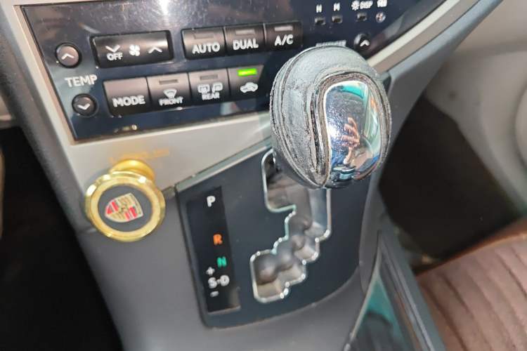Used Lexus RX Classic 2010 350 Elegant Edition Gear Lever