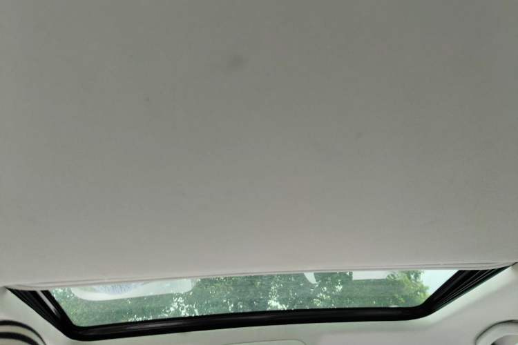 Used Volkswagen Sagitar 2015 1.6L Automatic Comfort Model Headliner