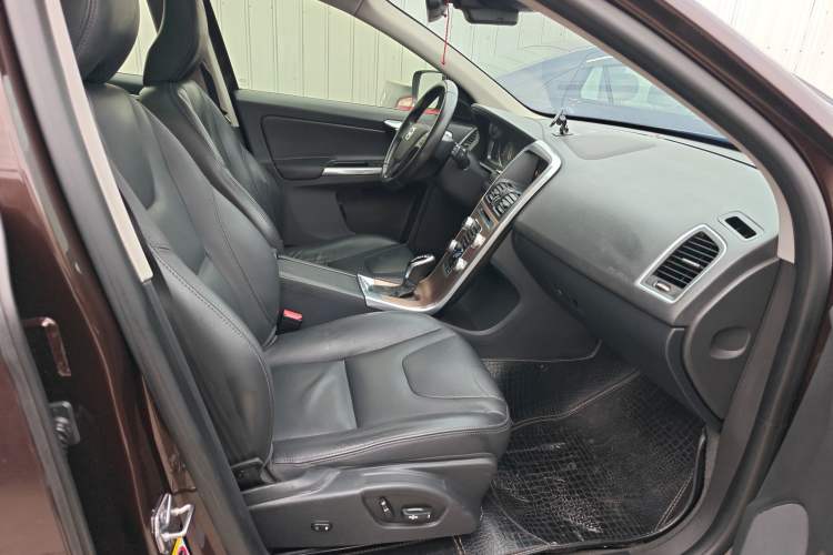 Used Volvo XC60 2017 T5 Smart Upgrade Edition