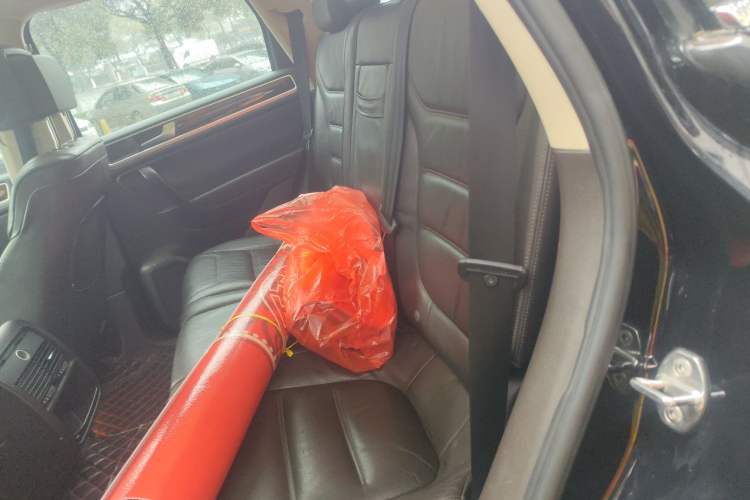 Used Volkswagen Touareg 2011 3.0 TDI Diesel Standard Version Left Rear Seat