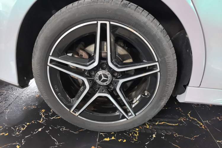 Used Mercedes-Benz A-Class 2019 Restyled A 200 L Sport Sedan Right Rear Wheel Hub