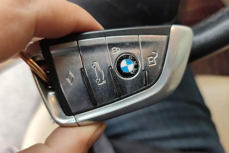 Used BMW 5 Series 2012 523Li Luxury Model