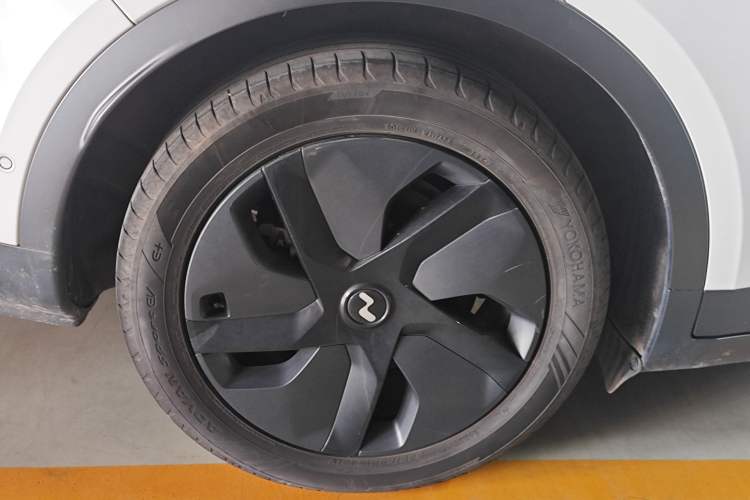 Used ONVO L60 2024 60 kWh Rear-Drive Version
