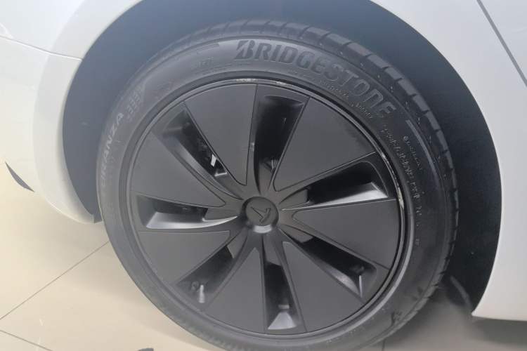 Used Tesla Model 3 2025 Rear-Wheel-Drive Version
