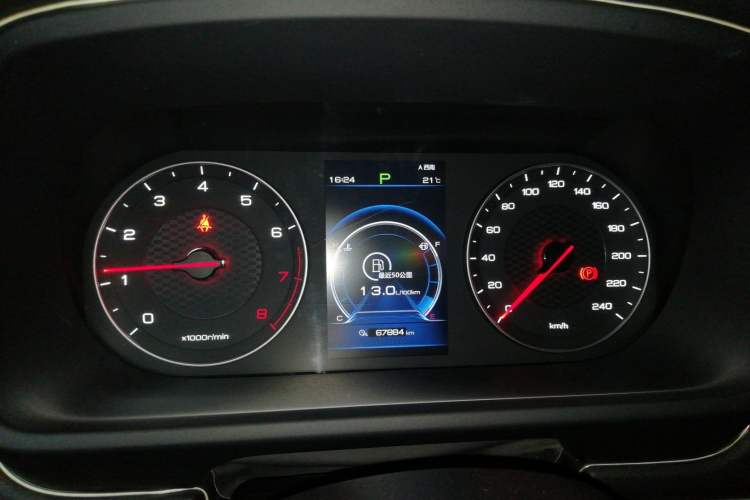 Used BYD Tang 2018 2.0T Automatic SmartConnect Luxury Edition 5 Seats China V Standard
