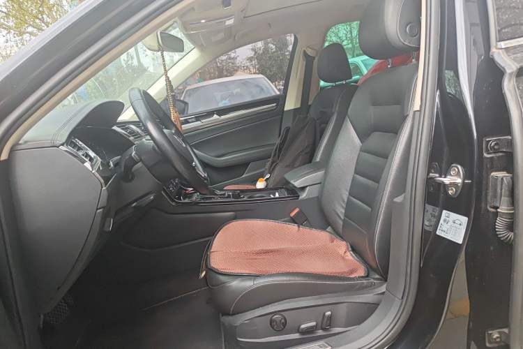 Used Volkswagen Phideon 2018 Revised Version 380TSI Two-Wheel Drive Business Edition
