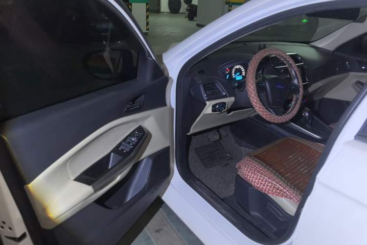 Used Ford Escort 2017 Happiness Edition 1.5L Automatic Fashion Version