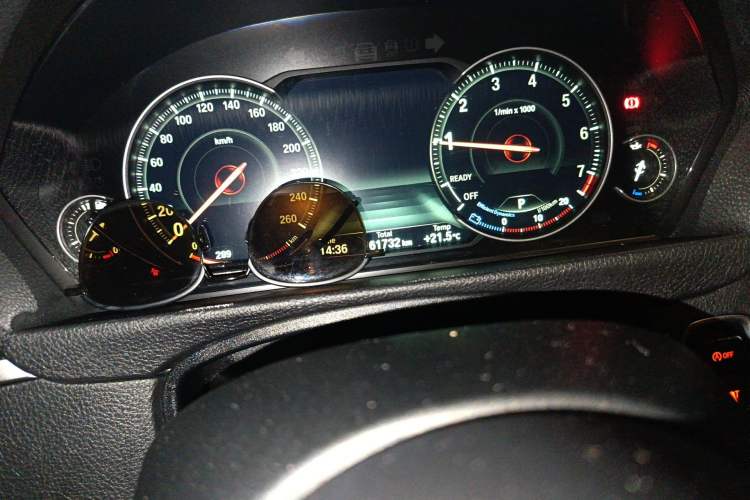 Used BMW 3 Series 2018 320Li M Sport Night Edition Odometer Close Up