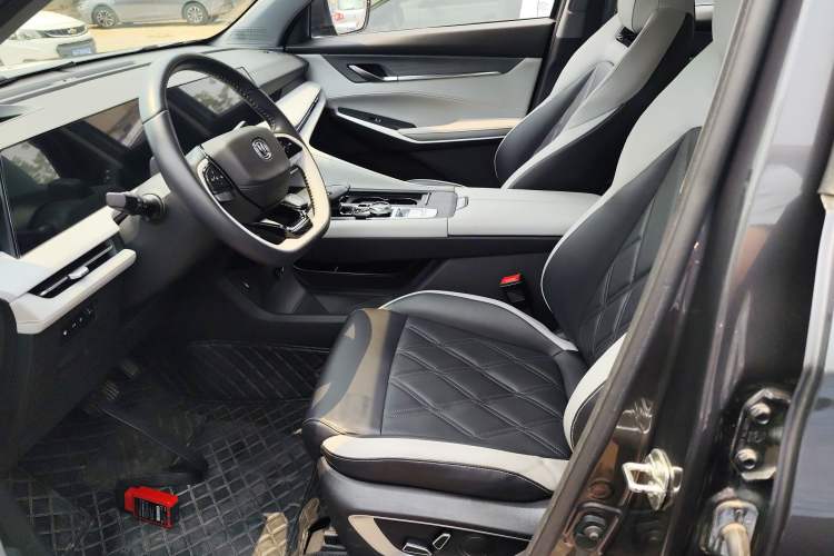 Used CHANGAN CS75 PLUS 2023 3rd Generation 1.5T Automatic Pilot Model Left Front Seat