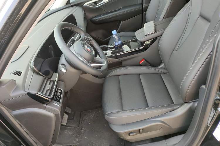 Used Buick Envision 2025 25T Entry-Grade Platinum Edition Left Front Seat