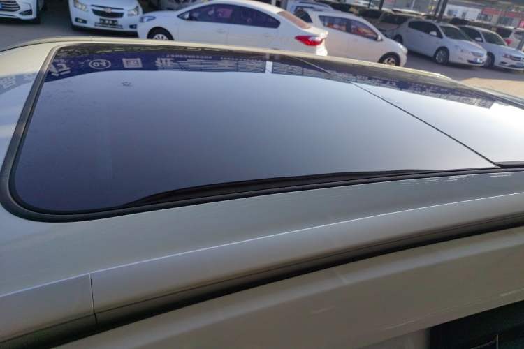 Used CHANGAN UNI-Z 2025 1.5T Premium Edition Roof