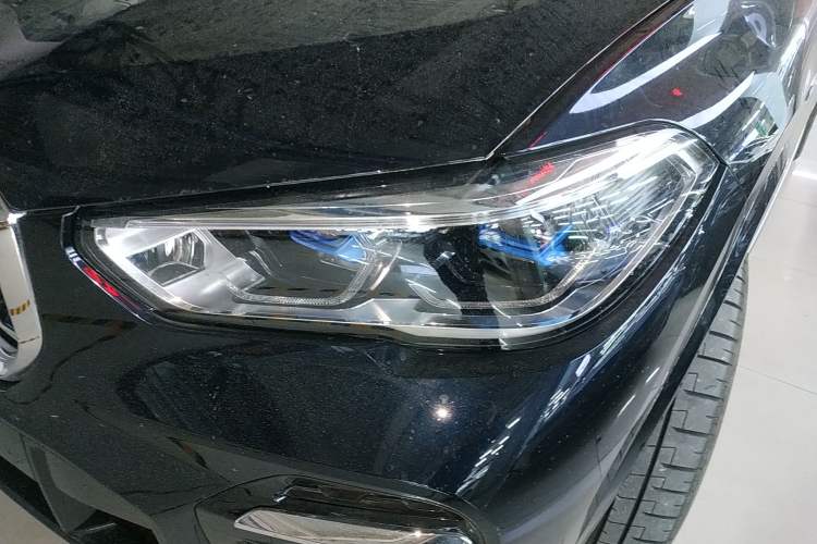 Used BMW X5 2022 Restyled xDrive 30Li Luxury Version M Sport Package