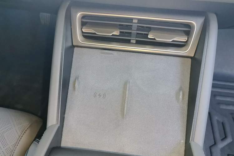 Used BYD Qin L 2024 DM-i 120KM Excellence Model Vehicle Key