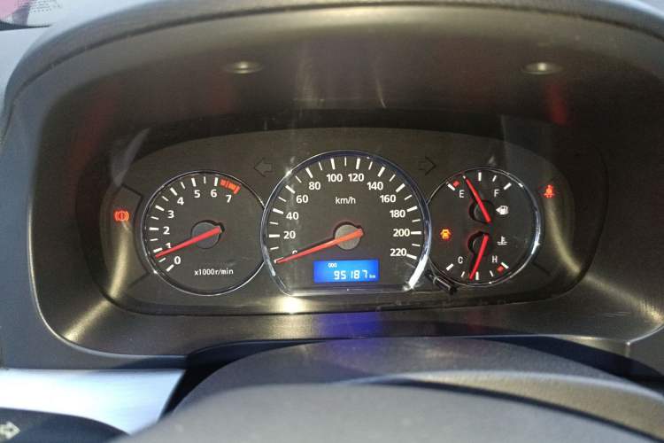 Used CHANGAN Alsvin V5 2012 1.5L Manual Dream Edition