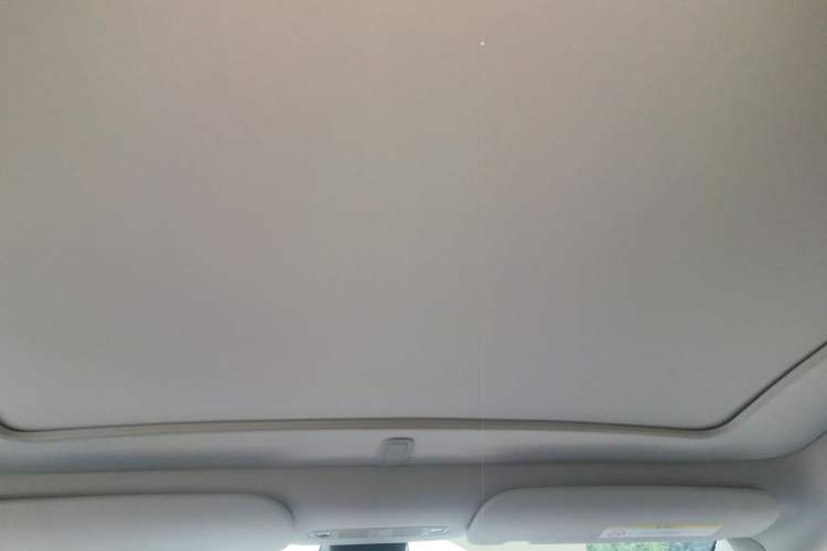 Used Tesla Model Y 2024 Long-Range All-Wheel-Drive Version
