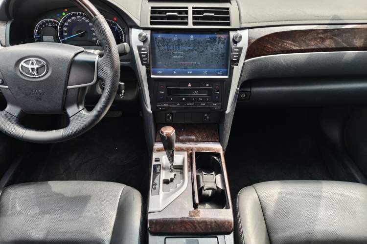 Used Toyota Camry 2015 2.0G Premier Edition Gear Lever