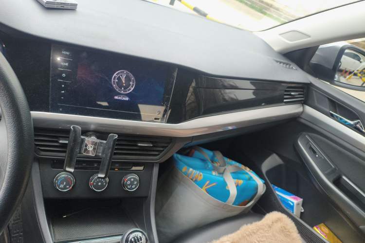 Used Volkswagen Bora 2021 1.5L Manual Fashion Smart Connect Edition