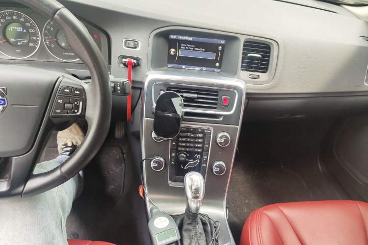 Used Volvo S60 2013 2.0T Progressive Edition
