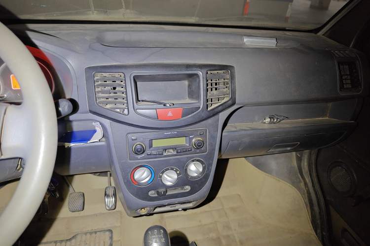 Used BAIC Weiwang 306 2013 1.2L Value Edition Basic 7-Seater A12 China IV Standard
