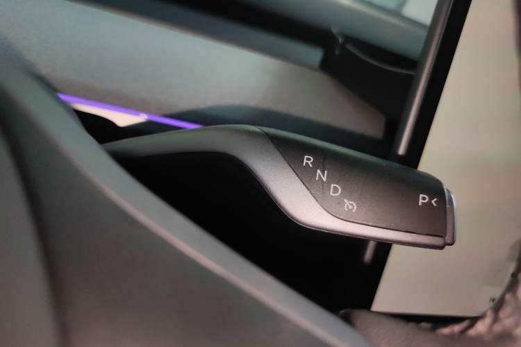 Used Tesla Model Y 2024 Long-Range All-Wheel-Drive Version
