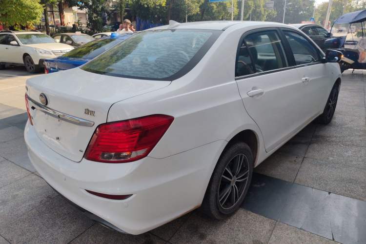Used BYD Surui 2015 Revised Version 1.5L Manual Luxury Edition