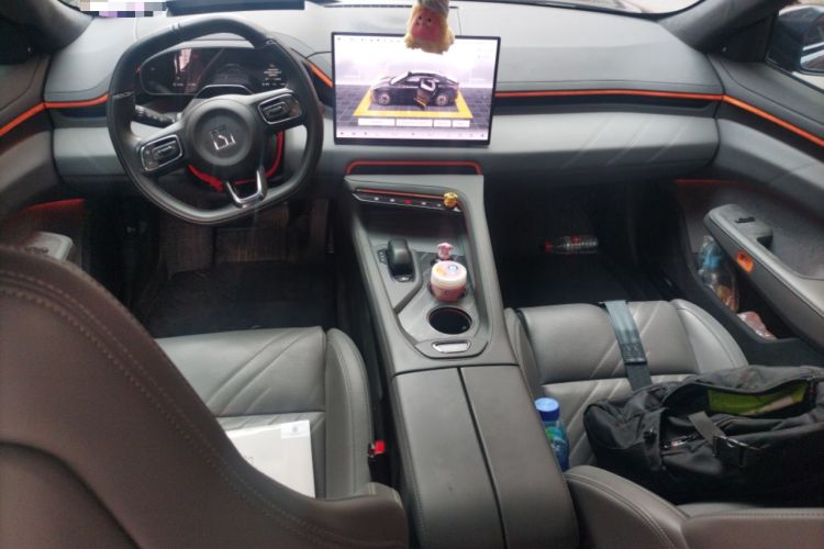 Used Zeekr 001 2025 ME Version 100 kWh All-Wheel Drive Center Console