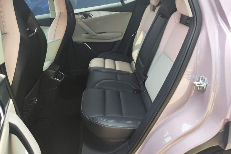 Used Lynk & Co 06 EM-P 2023 1.5T Remix PHEV Shero