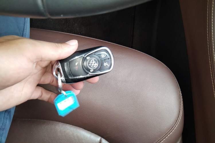 Used Buick Envision 2017 28T Four-Wheel Drive Elite Model Vehicle Key