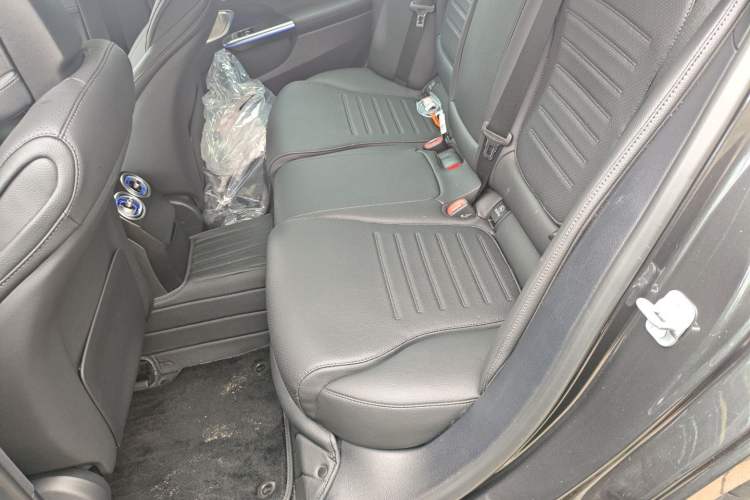 Used Mercedes-Benz C-Class 2025 Refresh C 260 L Night Edition Sports Version Left Rear Seat