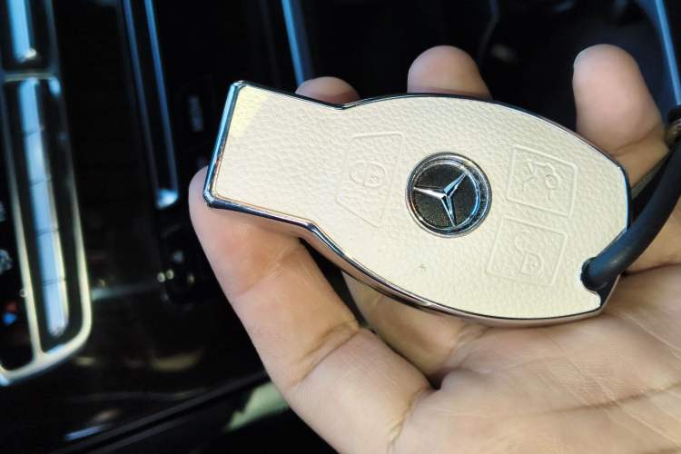 Used Mercedes-Benz GLC 2017 GLC 260 4MATIC Luxury Model
