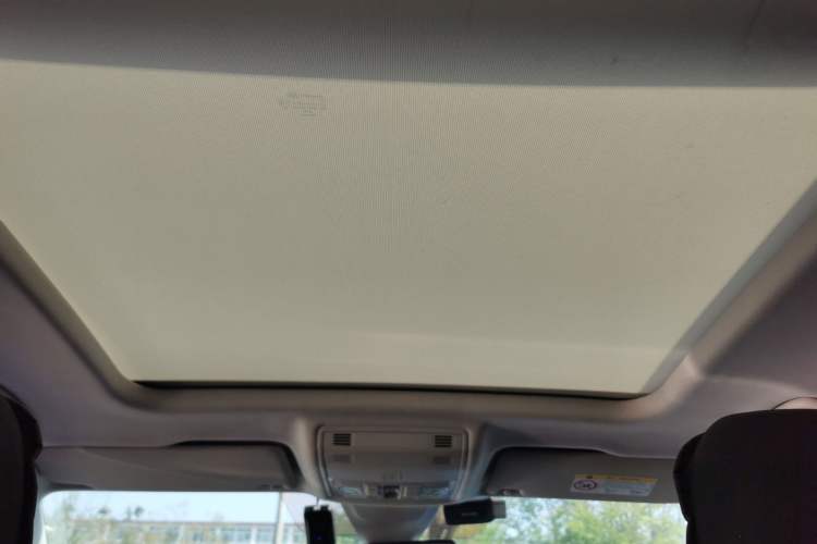 Used Volkswagen Tharu 2023 300TSI Two-Wheel-Drive Moonlight Edition Headliner