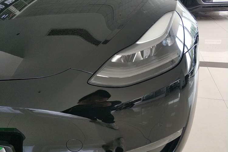 Used Tesla Model Y 2022 Long-Range All-Wheel-Drive Version
