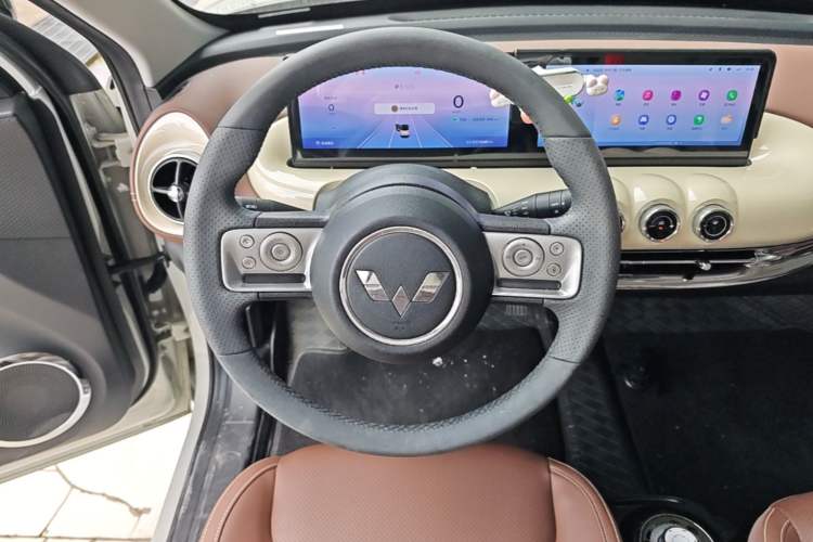 Used Wuling Bingo 2023 333 km Lingxi Connected Version
