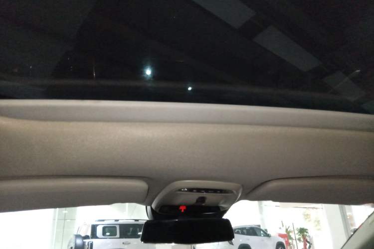 Used Volvo V40 2014 Cross Country T5 AWD Prestige Edition
