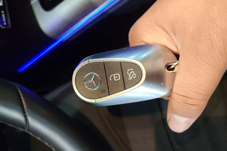 Used Mercedes-Benz E-Class New Energy 2024 E 350 e L Plug-in Hybrid Sedan Vehicle Key