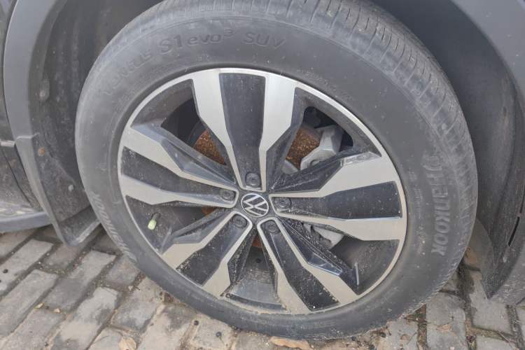 Used Volkswagen Tiguan L 2024 330TSI Automatic Two-Wheel Drive R-Line Enhanced Edition
