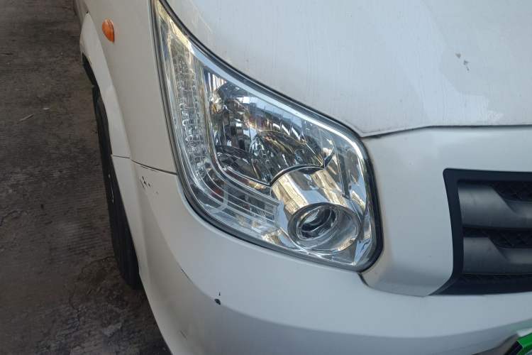 Used Foton Toano 2020 2.0T Multi-Function Short Wheelbase Mid-Roof 5/6-Seater China VI Emission Standard 4F20TC3